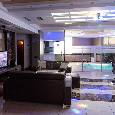 Avan Plaza Hotel Erévan Extérieur photo