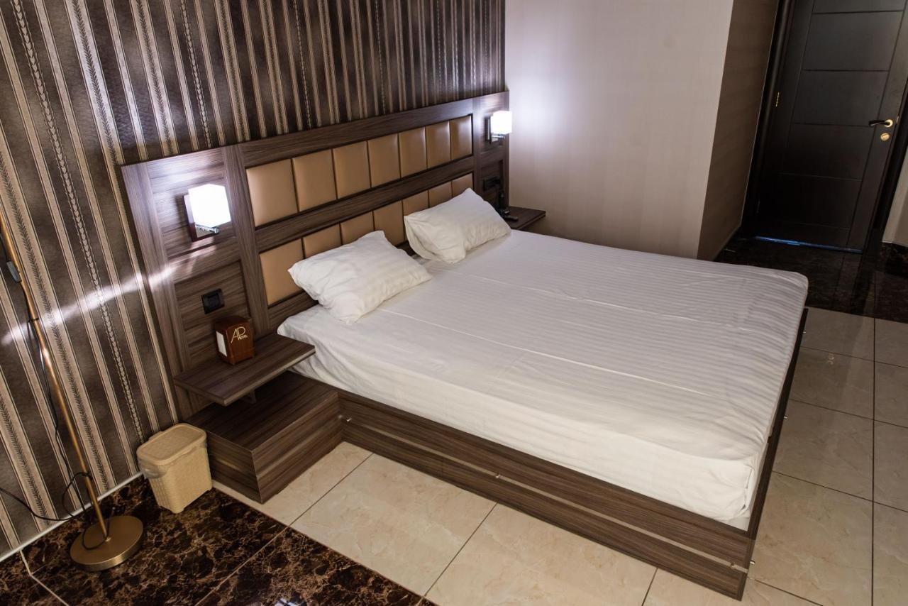 Avan Plaza Hotel Erévan Extérieur photo