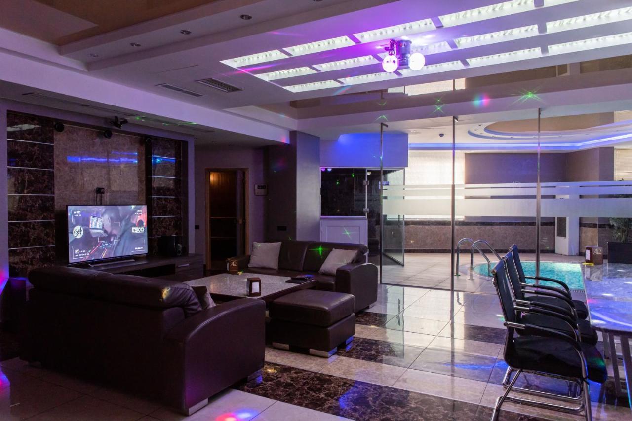 Avan Plaza Hotel Erévan Extérieur photo