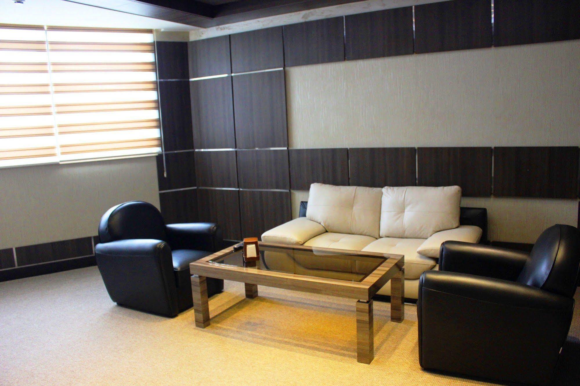 Avan Plaza Hotel Erévan Extérieur photo